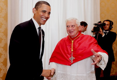 En 2009 un grupo de católicos protestaron por la presencia de Barack Obama en su casa de estudios (Holly Cross University)... tres meses más tarde  Benedicto XVI recibía feliz al abortista.